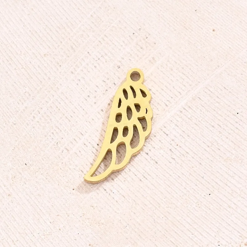 Best Seller In Europe And America DIY Ornament Accessories Vacuum Plating Hollow Snake Oval Ring Angel Wing Pendant In Furnace