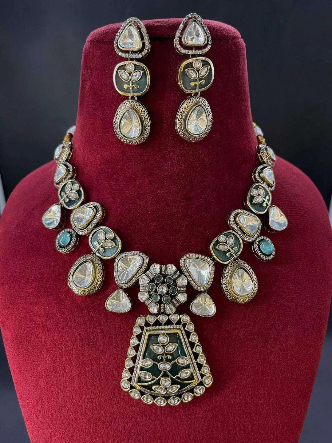 Black Rhodium Finish Kundan Polki Necklace Set