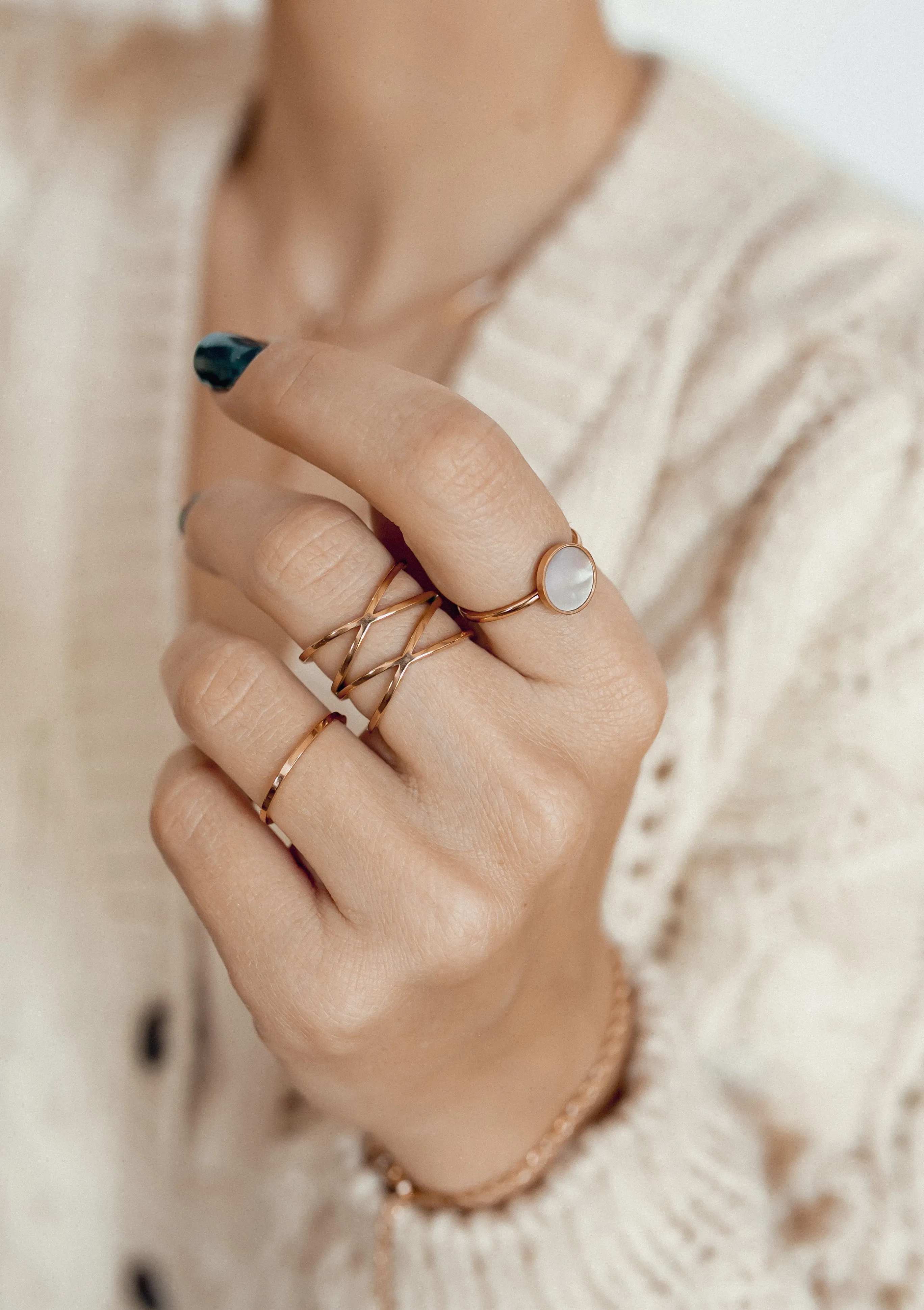 Delicate Circle Ring Rose Gold